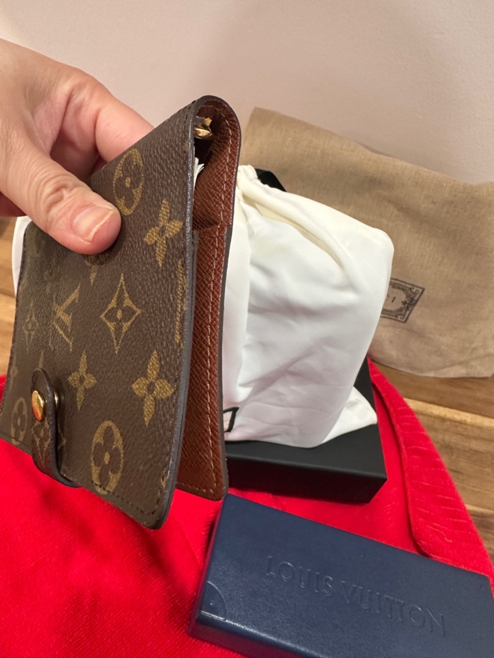 Authentic Louis Vuitton Monogram Canvas Small Agenda Cover - Brown/Tan - Picture 10 of 15
